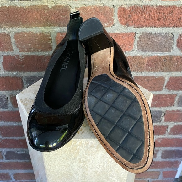 Chanel Black Patent Elastic Pumps - 38.5 - Picture 12 of 16